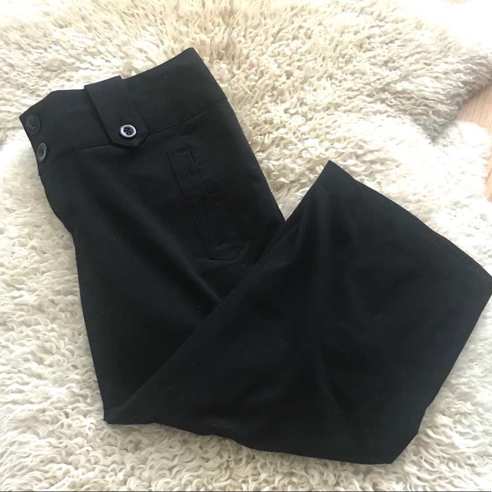 SOLD Mossimo Stretch Crop Pants Women’s 6 Black Cuffed Button Detail Belt Loops